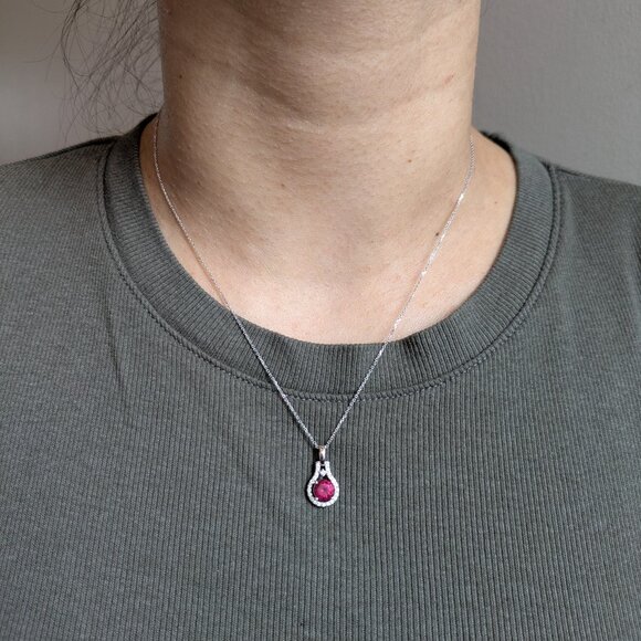 Rubellite Tourmaline Pendant in 14K Solid Gold with Natural Diamonds - Picture 4 of 9